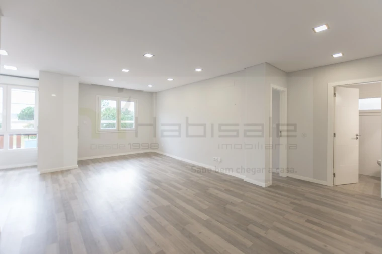 Apartamento T2 para Arrendamento em Odivelas Foto 9