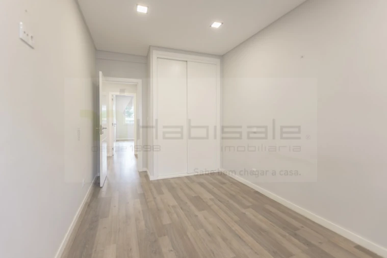 Apartamento T2 para Arrendamento em Odivelas Foto 16