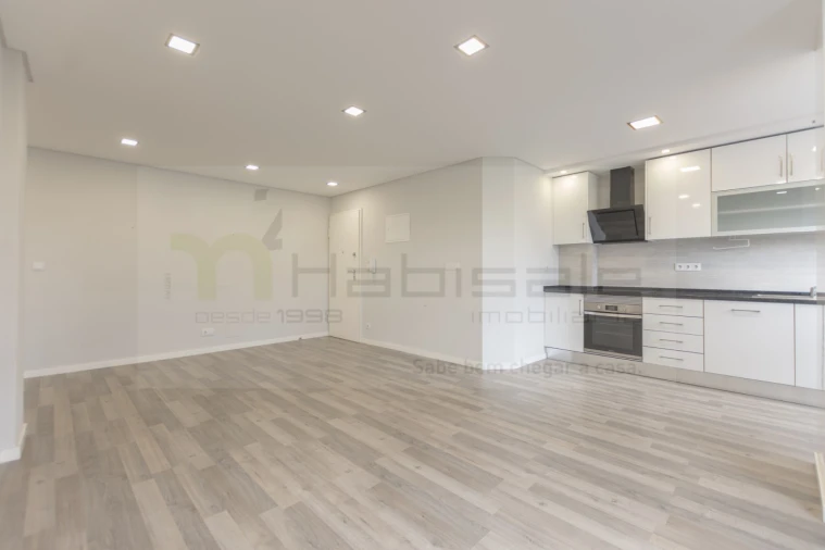 Apartamento T2 para Arrendamento em Odivelas Foto 19