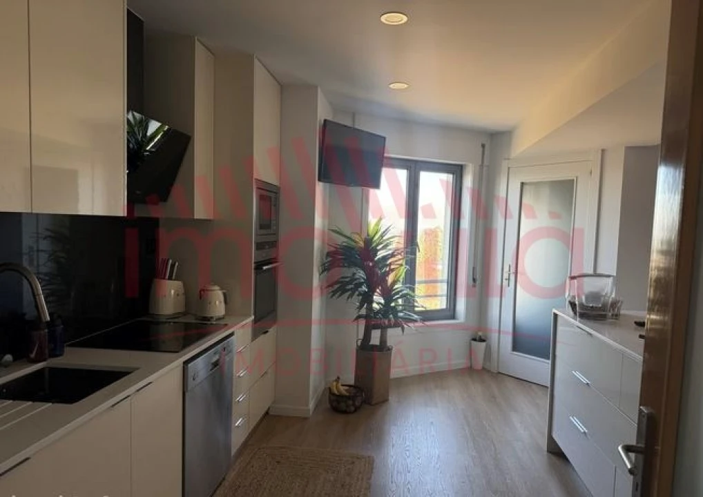 Apartamento T2 para Venda em Vila Nova da Telha Foto 11