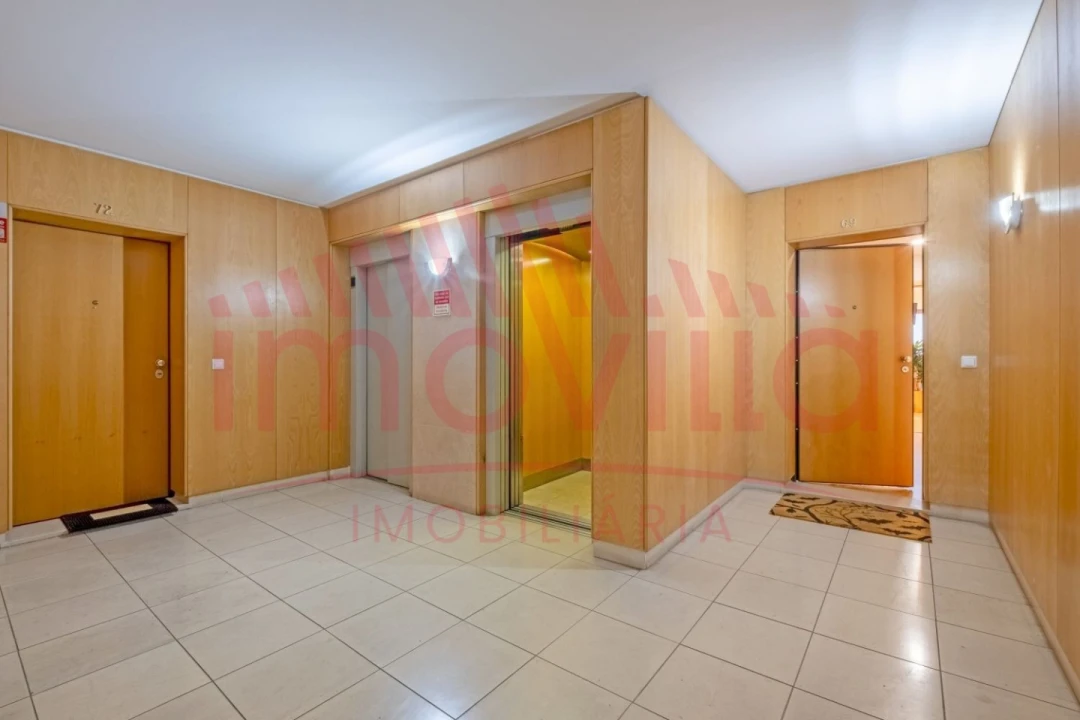 Apartamento T2 para Venda em Vila Nova da Telha Foto 19