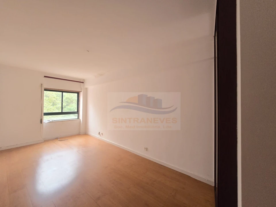 Apartamento T2 para Venda em Massamá e Monte Abraão Foto 5