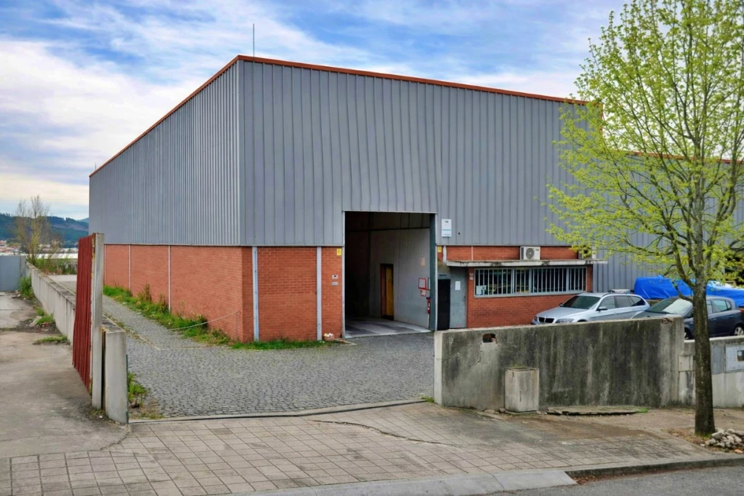 Armazém para Arrendamento em Alfena Foto 1