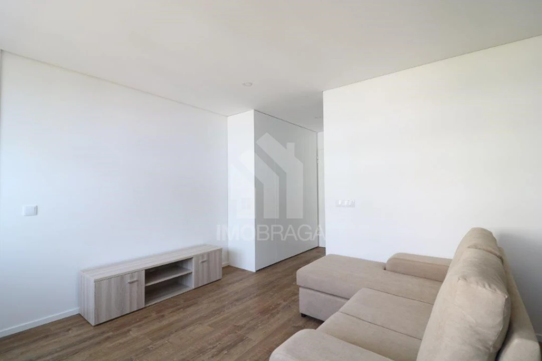 Apartamento T1 para Arrendamento em Gualtar Foto 2