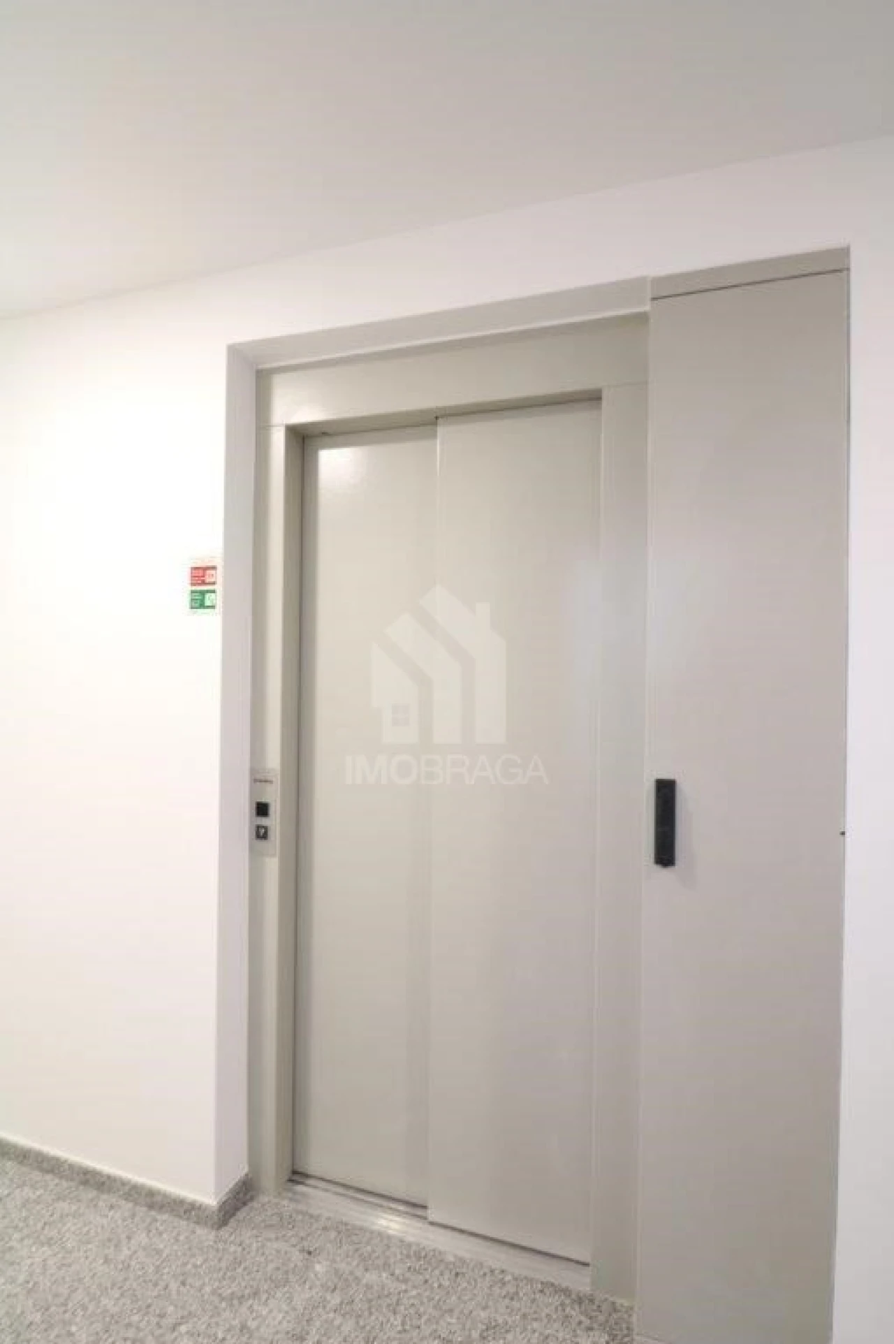 Apartamento T1 para Arrendamento em Gualtar Foto 9