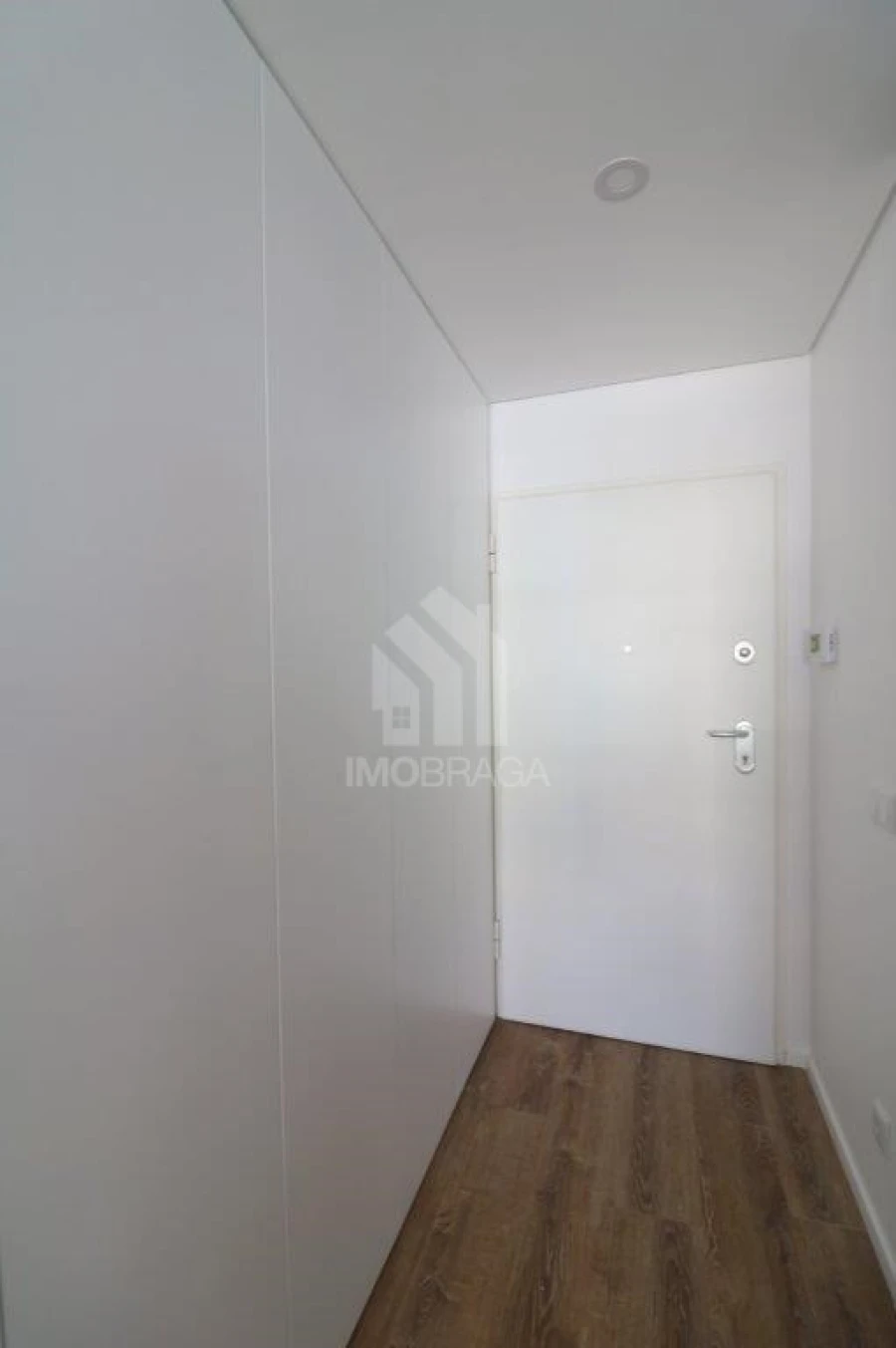 Apartamento T1 para Arrendamento em Gualtar Foto 5