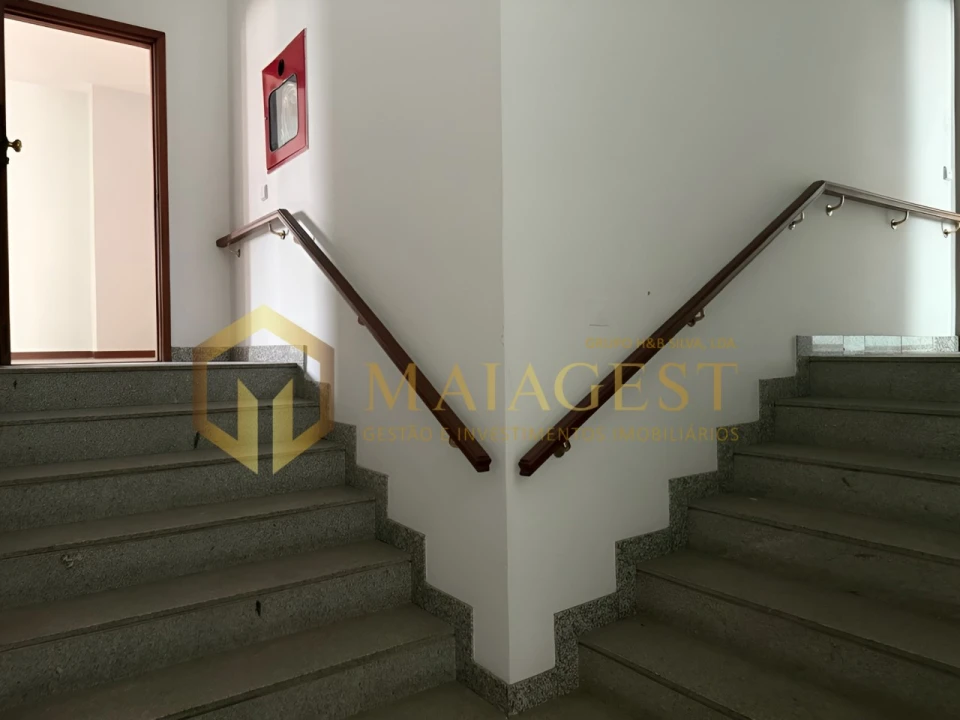 Loja para Arrendamento em Santo Tirso, Couto (Santa Cristina e São Miguel) e Burgães Foto 27