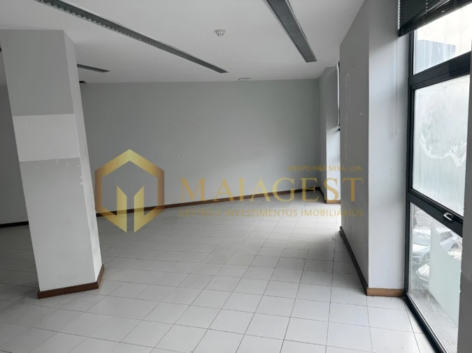 Loja para Arrendamento em Santo Tirso, Couto (Santa Cristina e São Miguel) e Burgães Foto 22