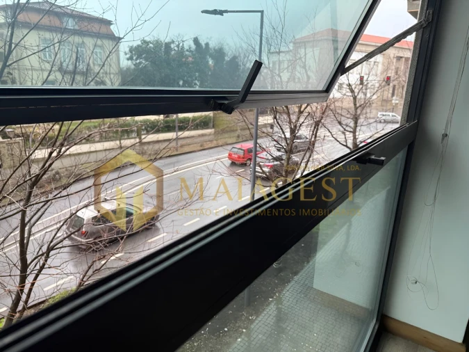 Loja para Arrendamento em Santo Tirso, Couto (Santa Cristina e São Miguel) e Burgães Foto 24