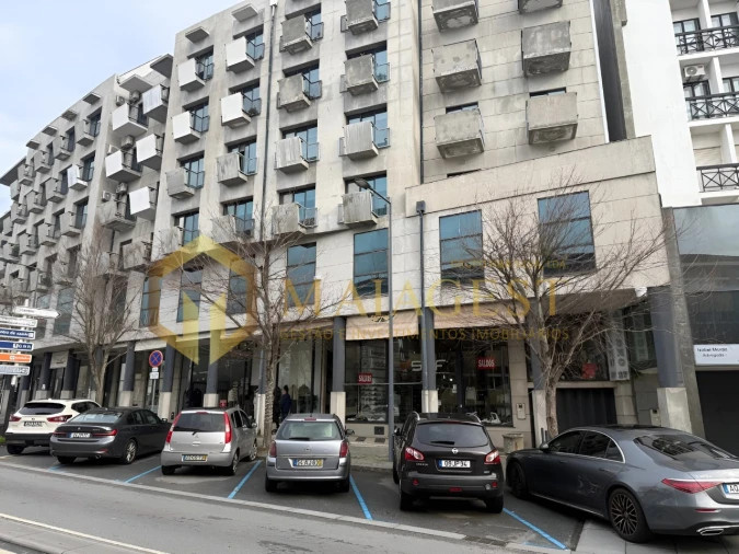 Loja para Arrendamento em Santo Tirso, Couto (Santa Cristina e São Miguel) e Burgães Foto 36