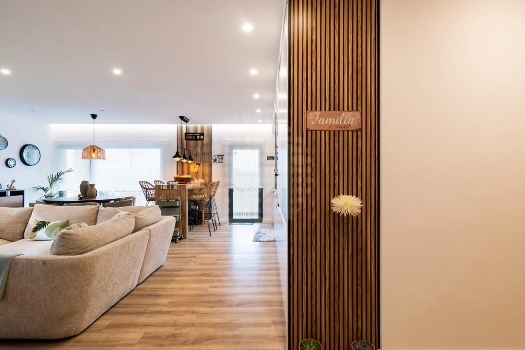 Apartamento T3 para Venda em Quelfes Foto 4