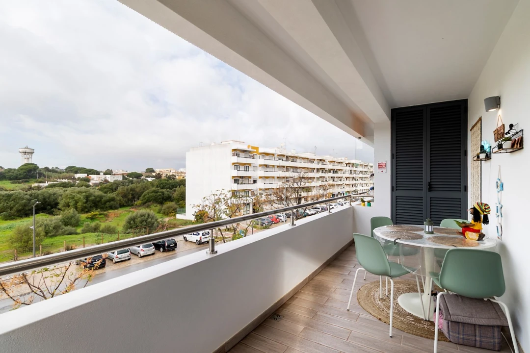 Apartamento T3 para Venda em Quelfes Foto 10