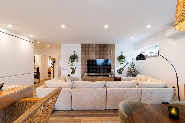 Apartamento T3 para Venda em Quelfes Foto 17