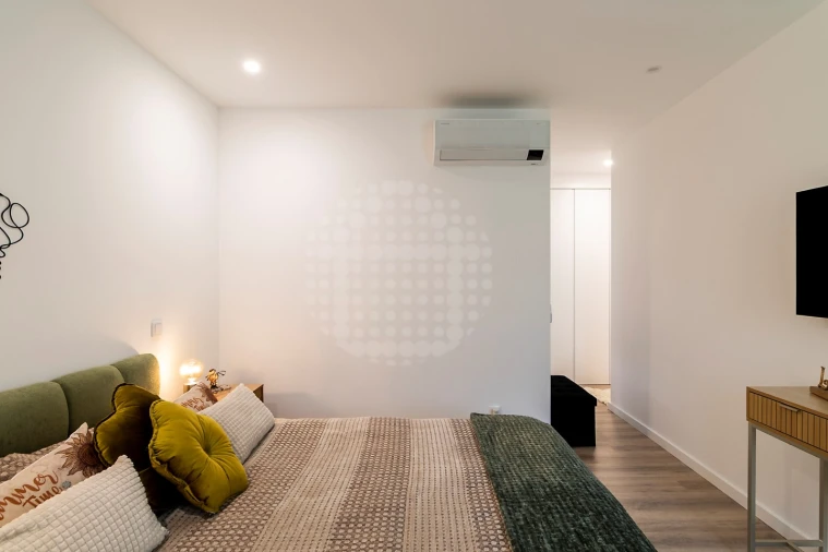 Apartamento T3 para Venda em Quelfes Foto 34