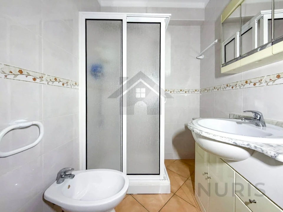 Apartamento T1 para Venda em Portimão Foto 11