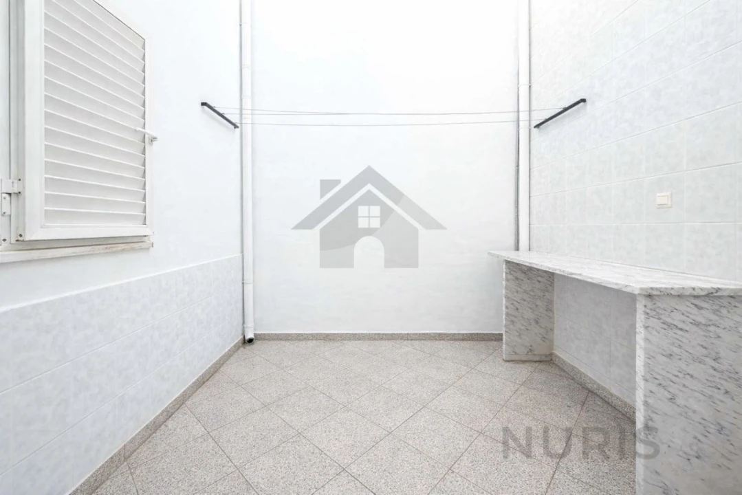 Apartamento T1 para Venda em Portimão Foto 14