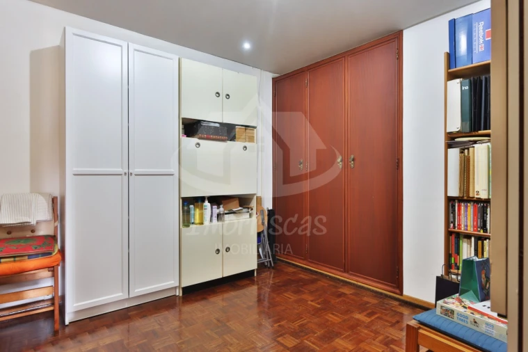 Apartamento T3 para Venda em Alcabideche Foto 16