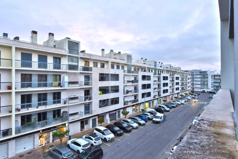 Apartamento T2 para Venda em Santa Iria de Azoia, São João da Talha e Bobadela Foto 4