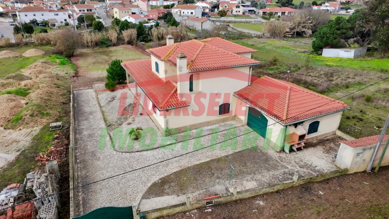 Moradia T4 para Venda em Ramalhal Foto 6