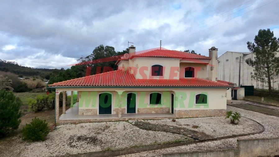 Moradia T4 para Venda em Ramalhal Foto 1