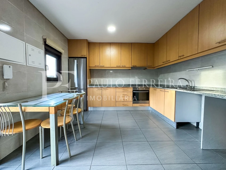 Moradia T2 para Arrendamento em Gondifelos, Cavalões e Outiz Foto 7