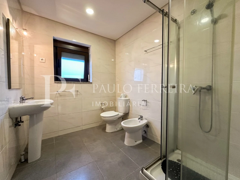 Moradia T2 para Arrendamento em Gondifelos, Cavalões e Outiz Foto 13