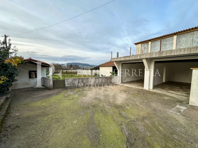 Moradia T2 para Arrendamento em Gondifelos, Cavalões e Outiz Foto 3