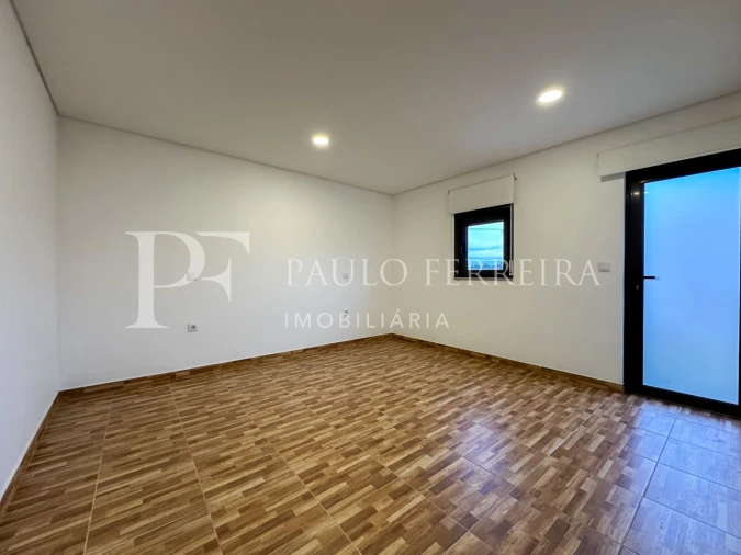 Moradia T2 para Arrendamento em Gondifelos, Cavalões e Outiz Foto 11