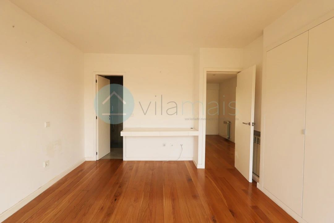 Moradia T4 para Venda em Aldoar, Foz do Douro e Nevogilde Foto 53