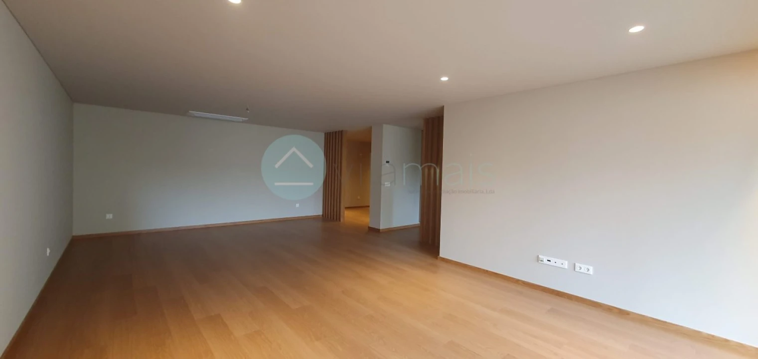 Apartamento T2 para Venda em Paranhos Foto 5