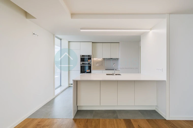 Apartamento T3 para Venda em Campanhã Foto 17