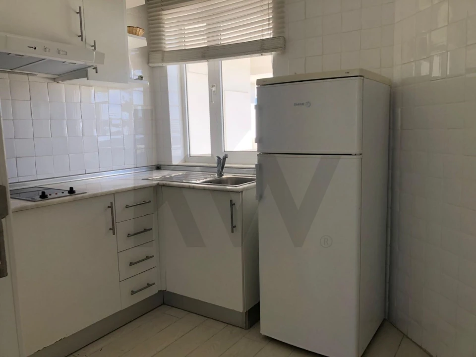 Apartamento T1 para Venda em Alvor Foto 4