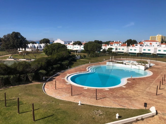Apartamento T1 para Venda em Alvor Foto 2