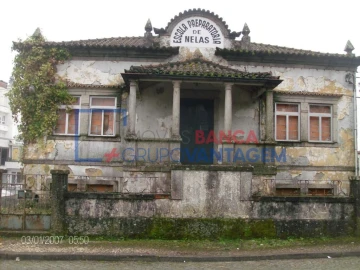 Moradia T20 para Venda em Nelas