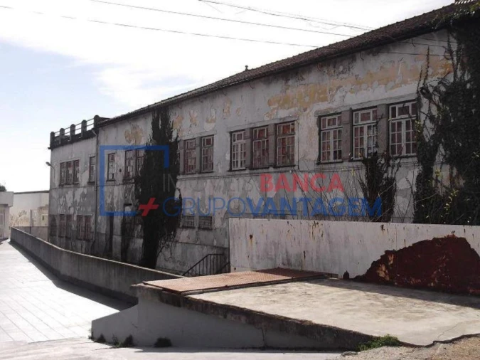 Moradia T20 para Venda em Nelas Foto 2