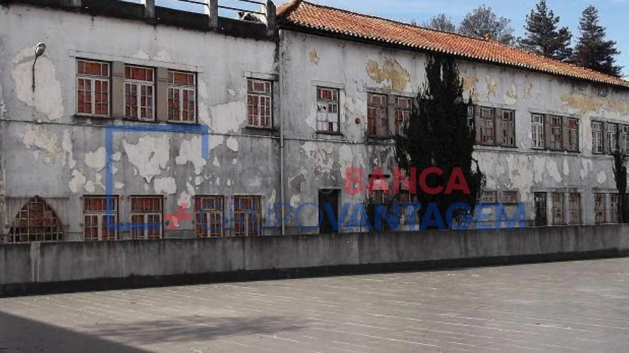 Moradia T20 para Venda em Nelas