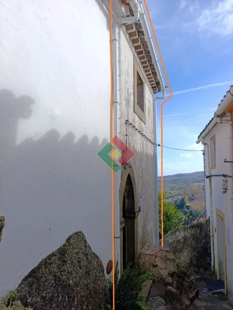 Moradia T1 para Venda em Santa Maria da Devesa
