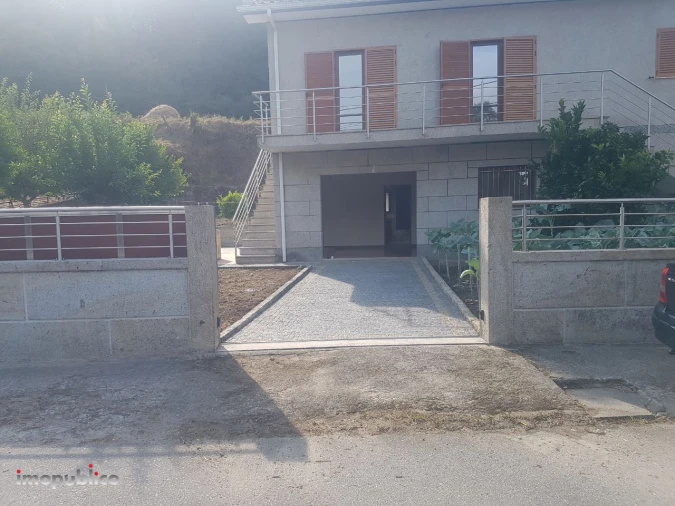 Moradia T3 para Arrendamento em Vade Foto 1