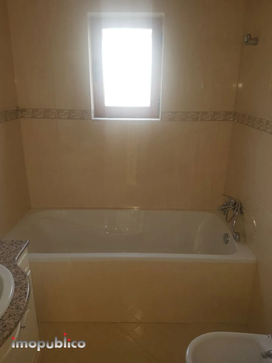 Moradia T3 para Arrendamento em Vade Foto 5