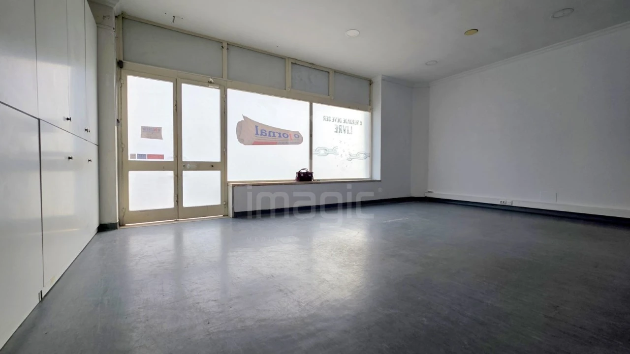 Loja para Arrendamento em Santa Maria, São Pedro e Matacães Foto 2