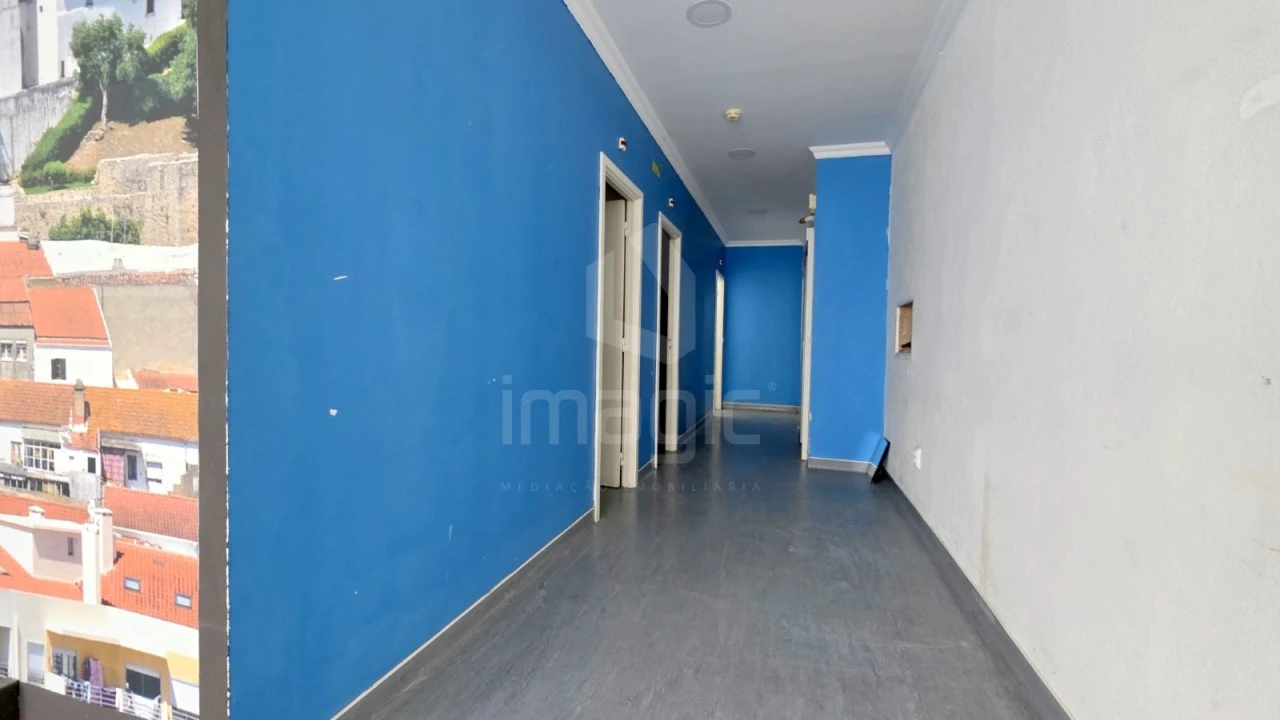 Loja para Arrendamento em Santa Maria, São Pedro e Matacães Foto 4