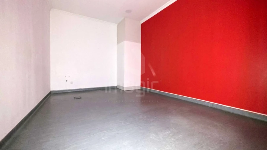 Loja para Arrendamento em Santa Maria, São Pedro e Matacães Foto 7