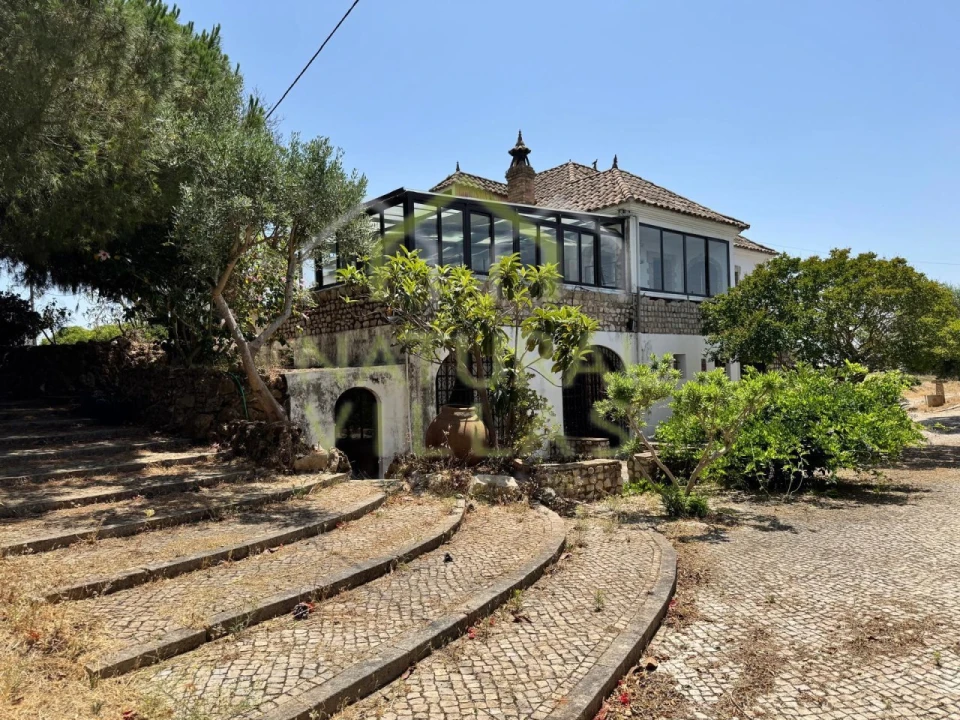 Moradia T4 para Venda em Faro (Sé e São Pedro) Foto 1