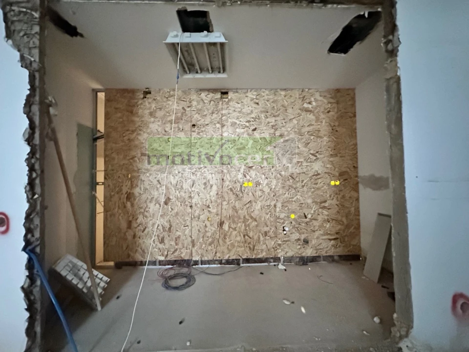 Apartamento T2 para Venda em Campolide Foto 4