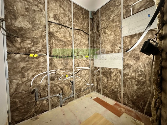 Apartamento T2 para Venda em Campolide Foto 11