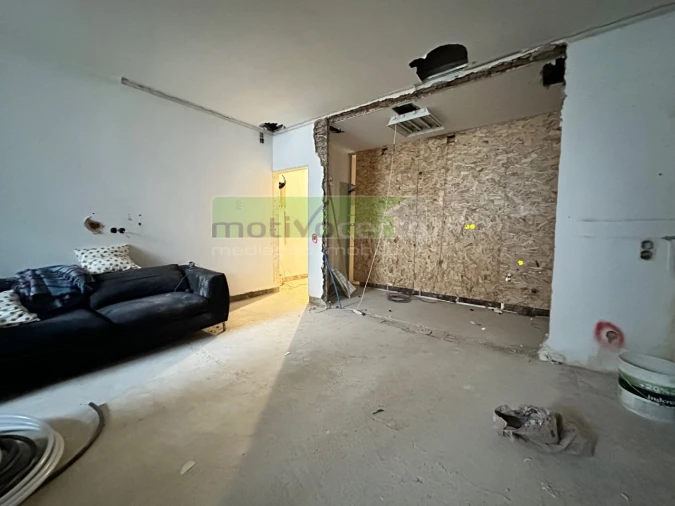 Apartamento T2 para Venda em Campolide Foto 6