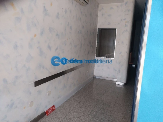 Loja para Arrendamento em Moreira Foto 2