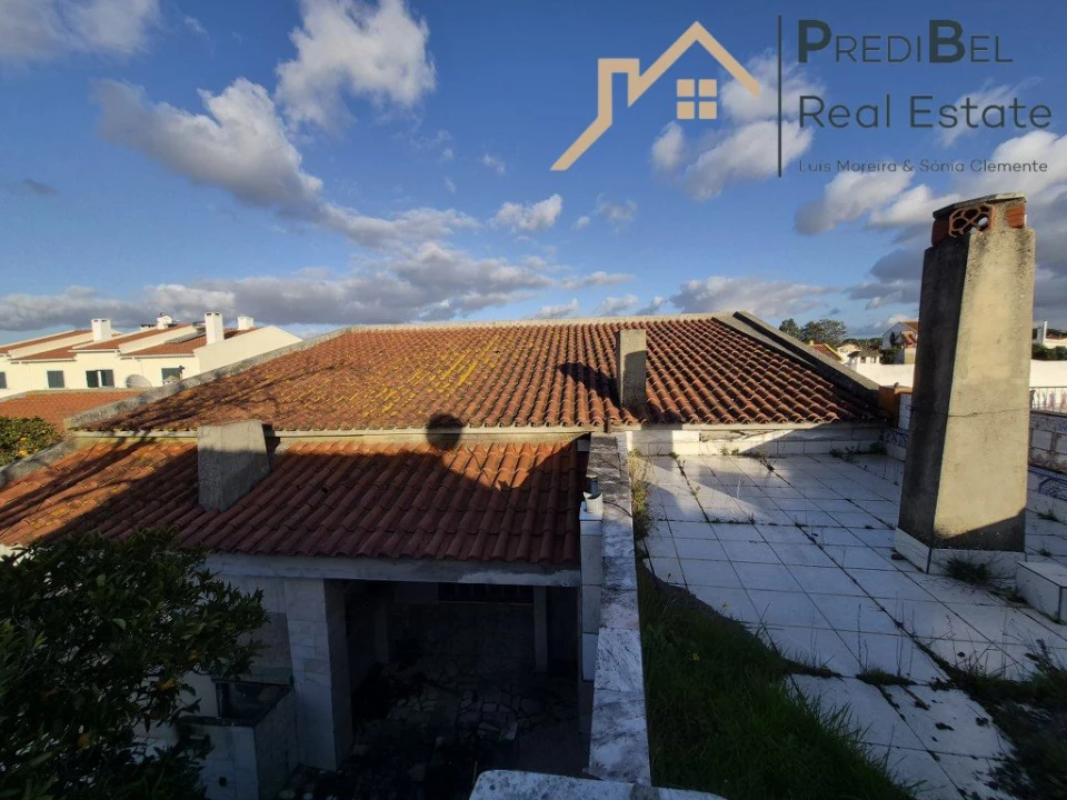 Moradia T3 para Venda em Quinta do Anjo Foto 4