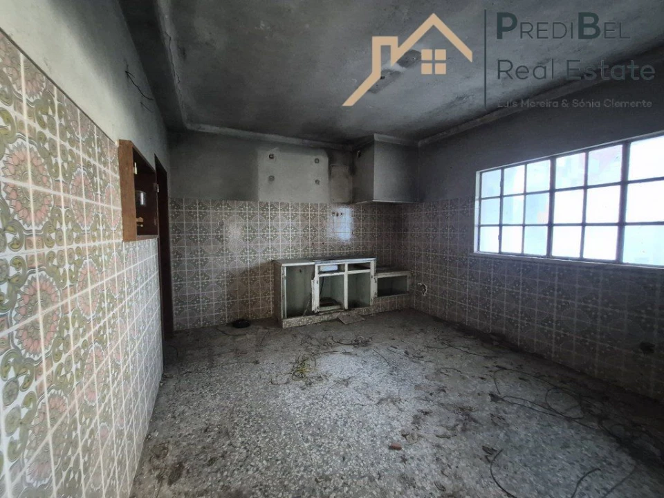 Moradia T3 para Venda em Quinta do Anjo Foto 6