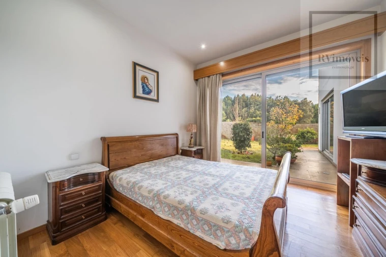 Moradia T5 para Venda em Cidade da Maia Foto 26